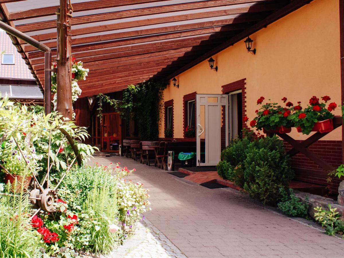 Vila Gosciniec Pod Debem Wilimy Exteriér fotografie